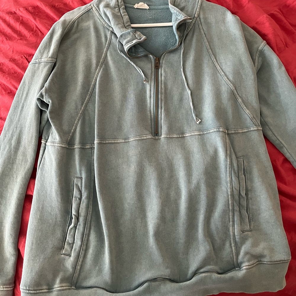 Half zip sweatshirt. Good condition.